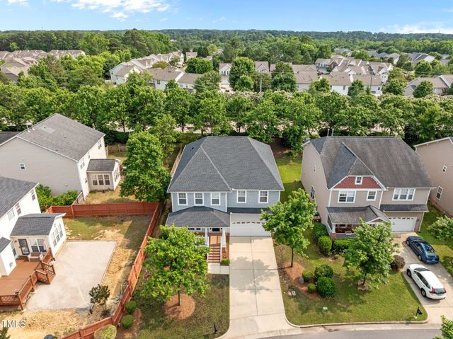 324 Farrow Glen Loop, Cary, NC 27519