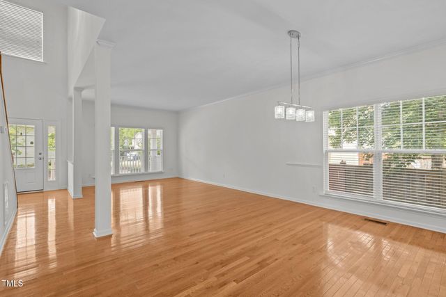 324 Farrow Glen Loop, Cary, NC 27519