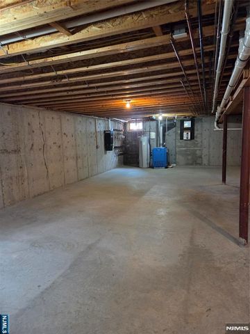 60 1st, Harrington Park, NJ 07640