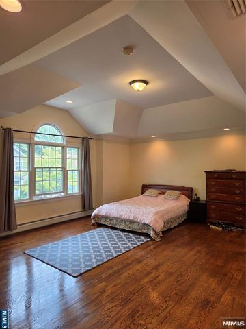60 1st, Harrington Park, NJ 07640