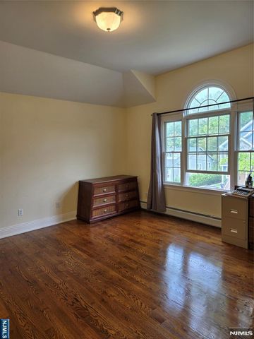 60 1st, Harrington Park, NJ 07640