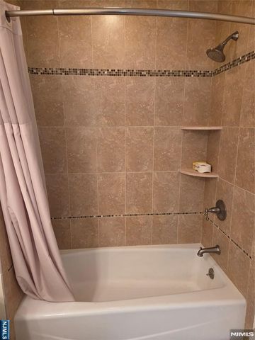 60 1st, Harrington Park, NJ 07640