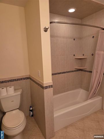 60 1st, Harrington Park, NJ 07640