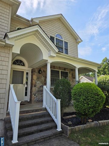 60 1st, Harrington Park, NJ 07640
