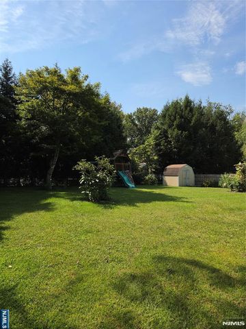 60 1st, Harrington Park, NJ 07640