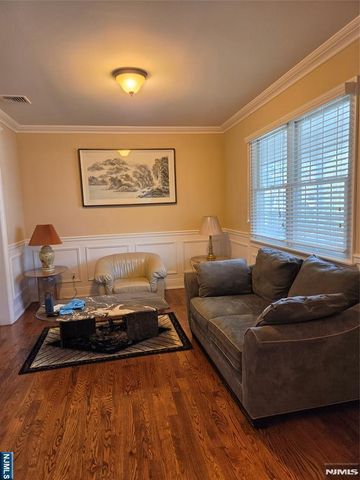 60 1st, Harrington Park, NJ 07640