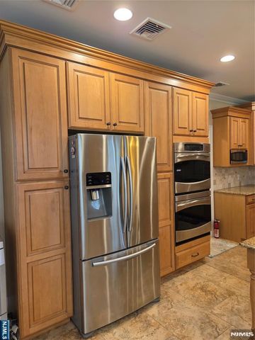 60 1st, Harrington Park, NJ 07640