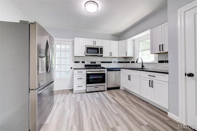 2412 Wallis Avenue, Overland, MO 63114