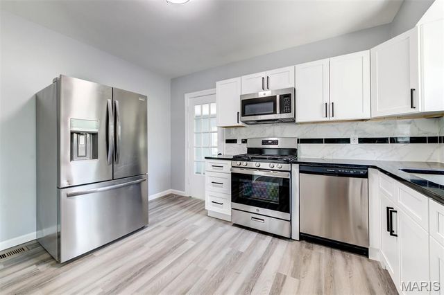 2412 Wallis Avenue, Overland, MO 63114