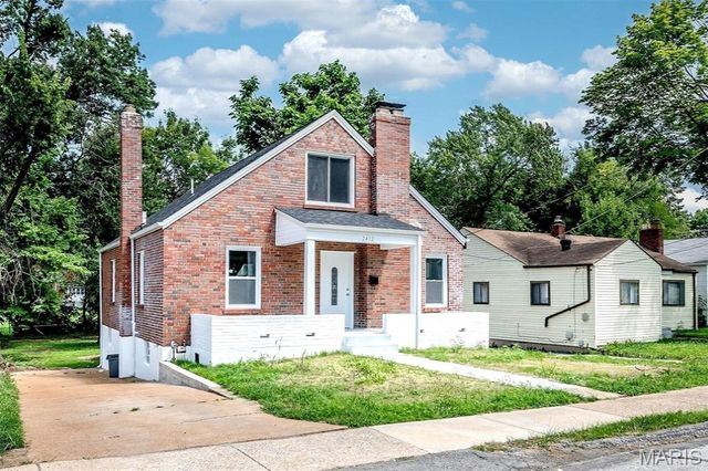 2412 Wallis Avenue, Overland, MO 63114