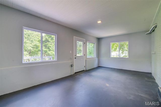 2412 Wallis Avenue, Overland, MO 63114