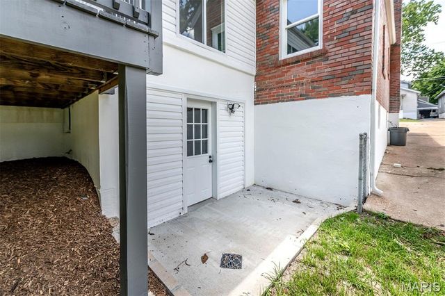 2412 Wallis Avenue, Overland, MO 63114