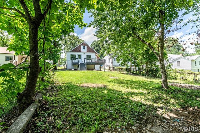 2412 Wallis Avenue, Overland, MO 63114