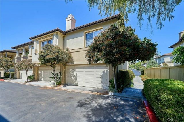 441 Ridgeway, Irvine, CA 92620