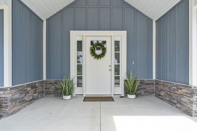 8085 State Hwy Dd, Branson West, MO 65737