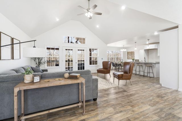 8085 State Hwy Dd, Branson West, MO 65737