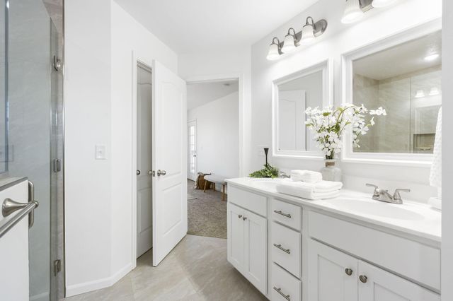 8085 State Hwy Dd, Branson West, MO 65737