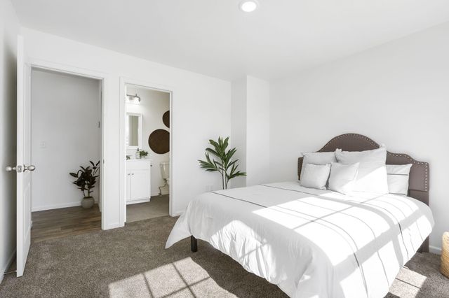 8085 State Hwy Dd, Branson West, MO 65737