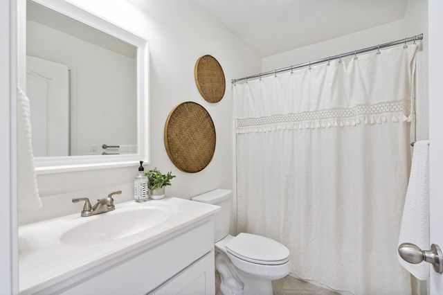 8085 State Hwy Dd, Branson West, MO 65737