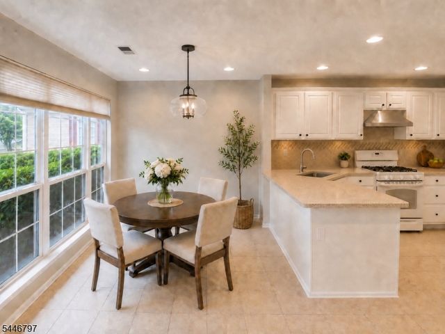 141 Coburn Rd, Hopewell Twp., NJ 08534