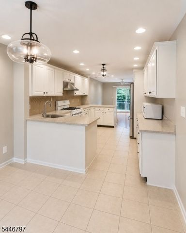 141 Coburn Rd, Hopewell Twp., NJ 08534