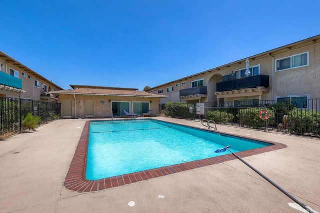 4281 Lowell Street 23, La Mesa, CA 91941