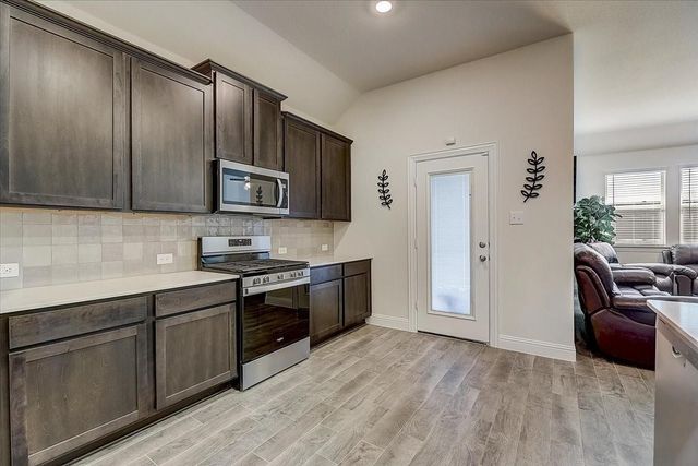 10924 Ranchera Drive, Aubrey, TX 76227