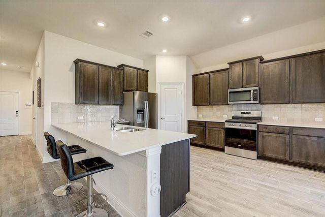 10924 Ranchera Drive, Aubrey, TX 76227