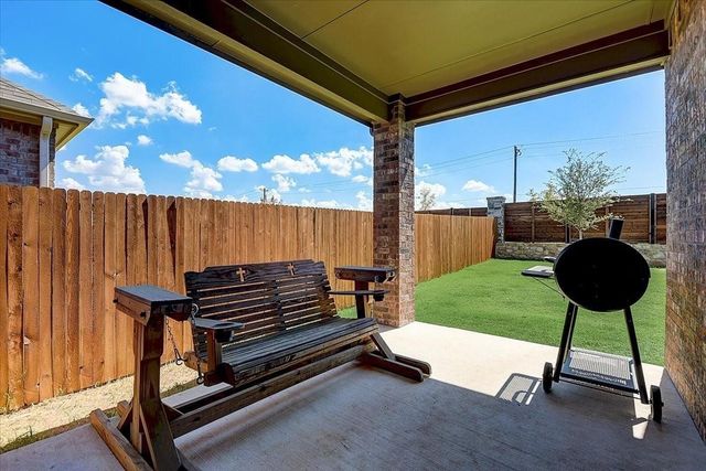 10924 Ranchera Drive, Aubrey, TX 76227