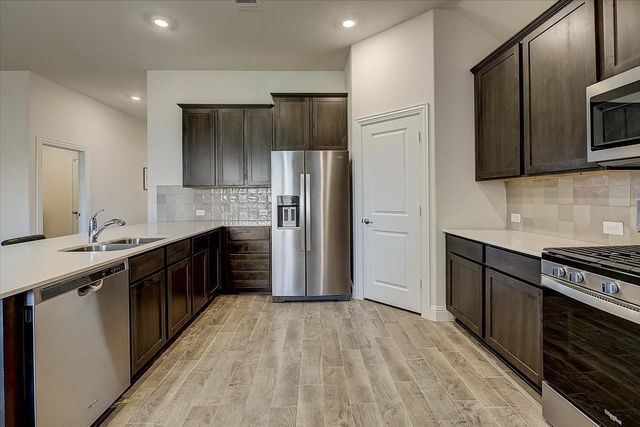 10924 Ranchera Drive, Aubrey, TX 76227