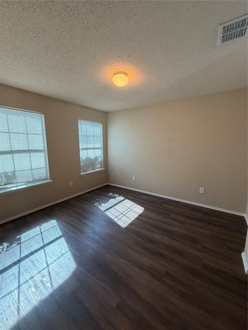 111 Palm Drive, Lancaster, TX 75146