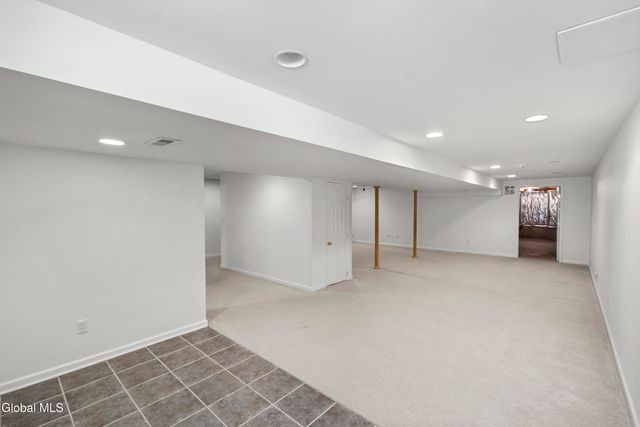 20 Birch Hill Road, Clifton Park, NY 12019