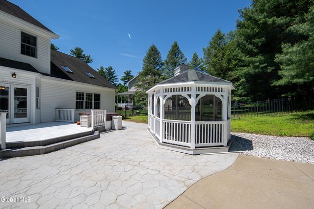 20 Birch Hill Road, Clifton Park, NY 12019