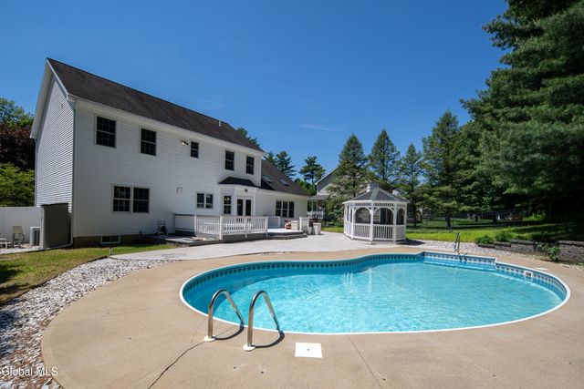 20 Birch Hill Road, Clifton Park, NY 12019