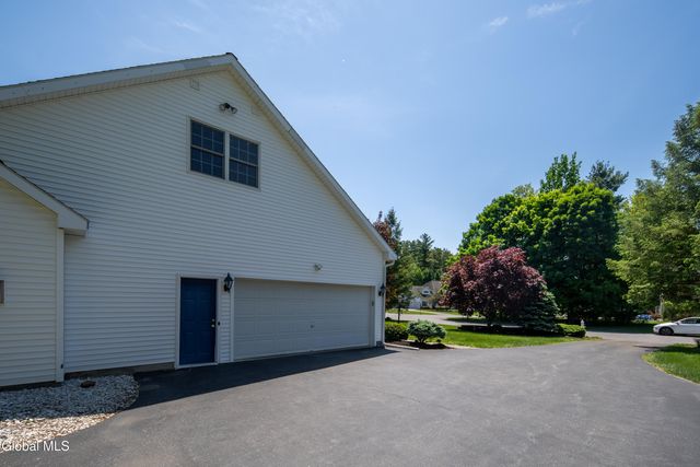 20 Birch Hill Road, Clifton Park, NY 12019