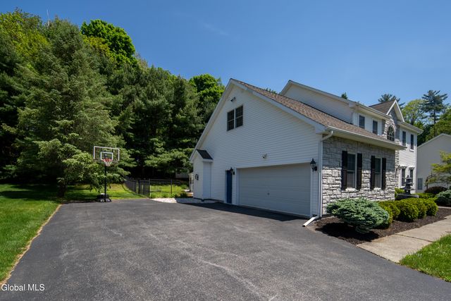 20 Birch Hill Road, Clifton Park, NY 12019