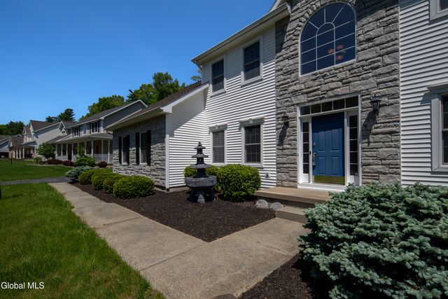 20 Birch Hill Road, Clifton Park, NY 12019