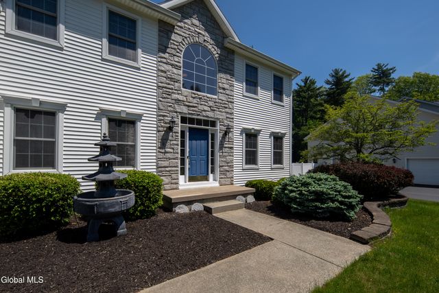 20 Birch Hill Road, Clifton Park, NY 12019