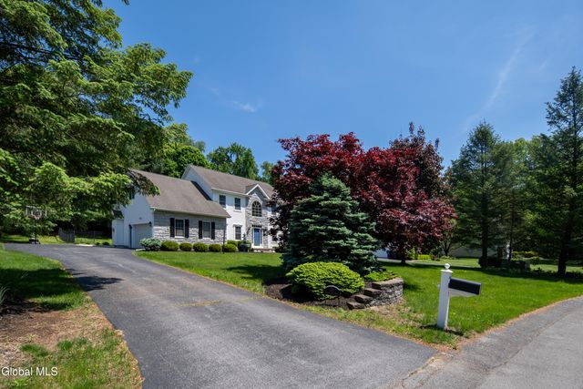 20 Birch Hill Road, Clifton Park, NY 12019