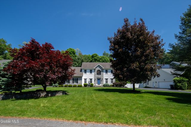 20 Birch Hill Road, Clifton Park, NY 12019