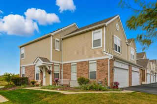 571 Springbrook Trail N, Oswego, IL 60543