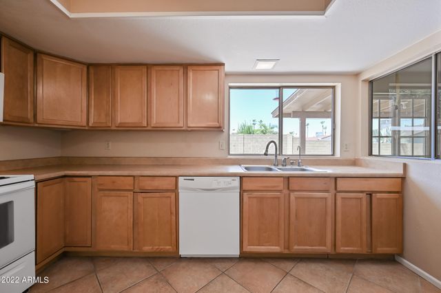 4390 E Sunrise Drive, Phoenix, AZ 85044