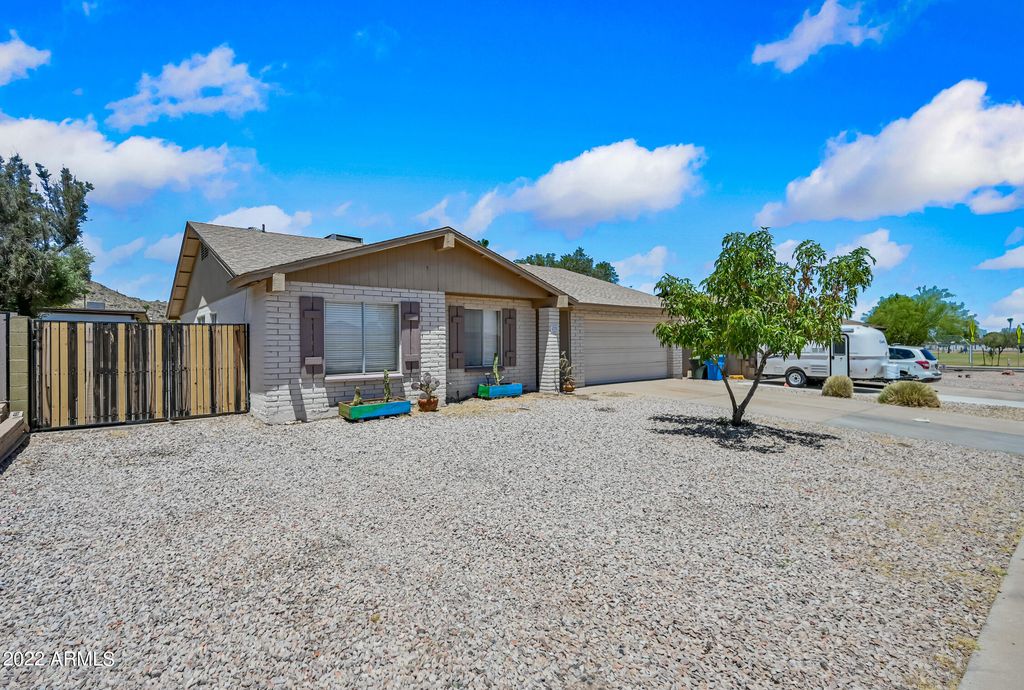 4390 E Sunrise Drive, Phoenix, AZ 85044