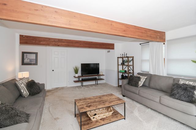 717 Monterrey Terrace, Mchenry, IL 60051