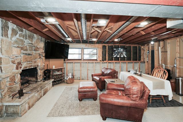 717 Monterrey Terrace, Mchenry, IL 60051