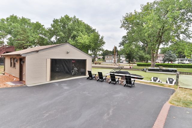 717 Monterrey Terrace, Mchenry, IL 60051