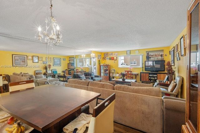 2271 NW 48th Ter 112, Lauderhill, FL 33313