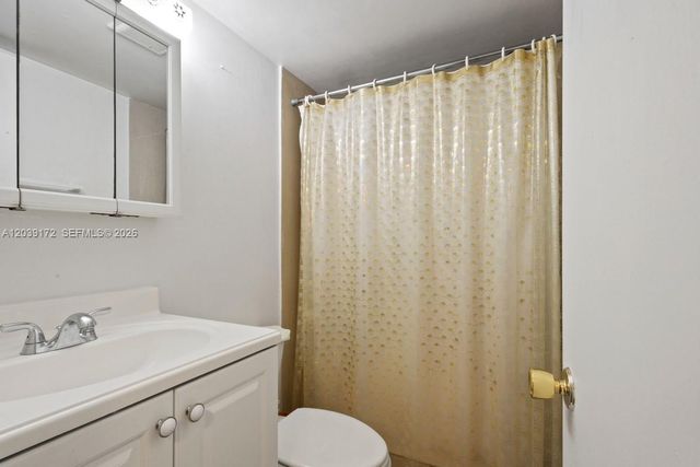 2271 NW 48th Ter 112, Lauderhill, FL 33313