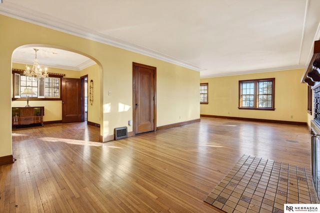 3302 Ernst Street, Omaha, NE 68112