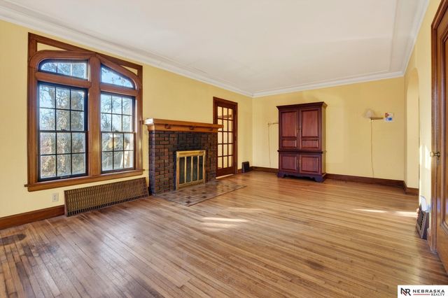 3302 Ernst Street, Omaha, NE 68112